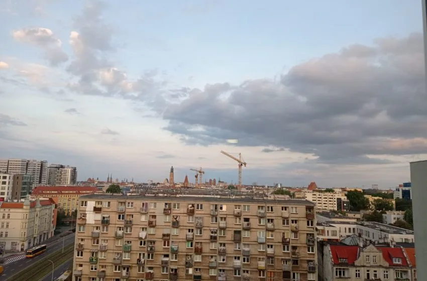 Чому українцям важко зняти житло у Польщі